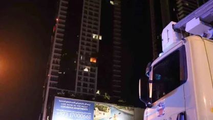 İran, Bahreyn’de otel ve 2 konutu hedef aldı