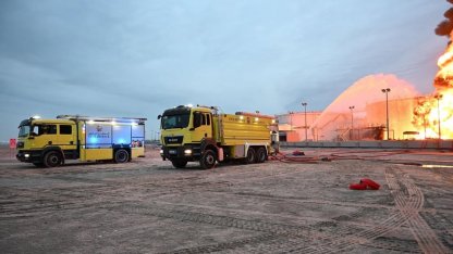 İran, Bahreyn’de yakıt tanklarını vurdu