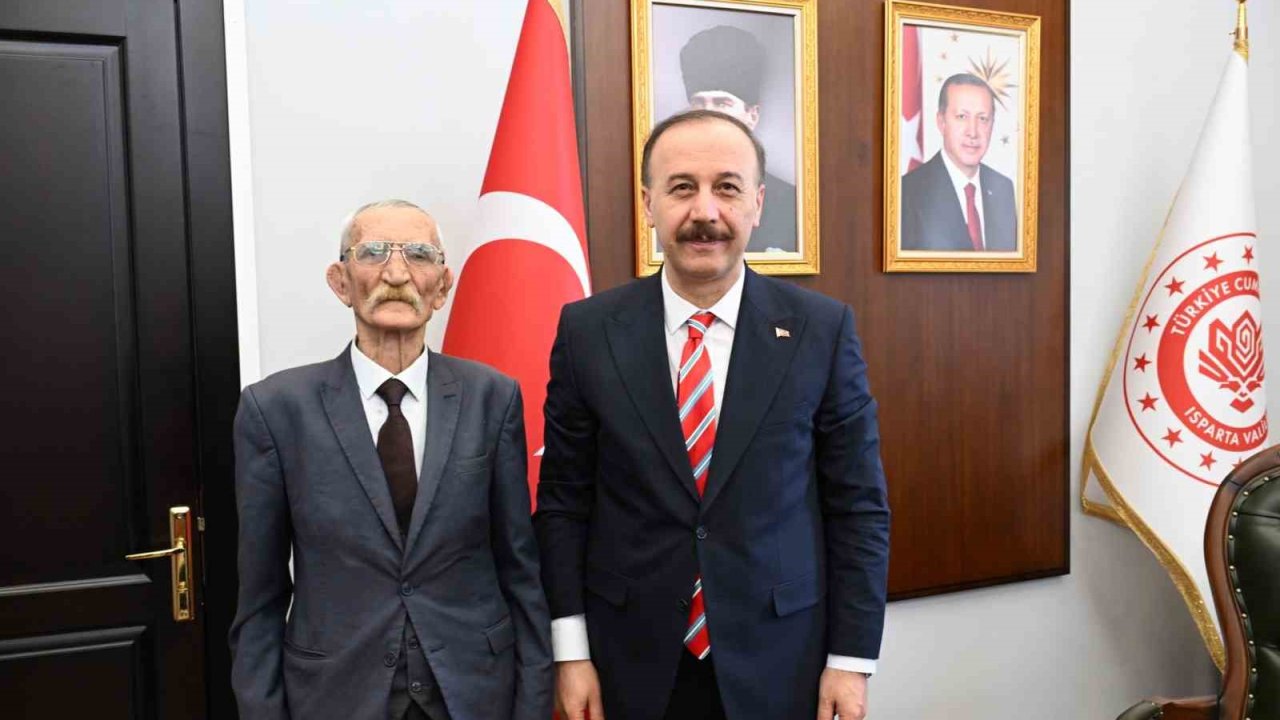 Isparta’da bir vatandaş Savunma Sanayii Destekleme Fonu’na 100 bin lira bağışladı