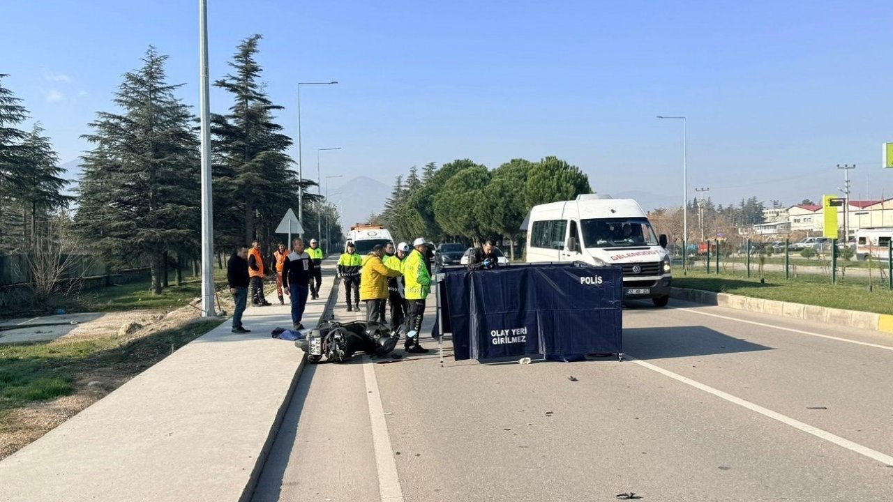 Isparta’da otomobille çarpışan motosiklet sürücüsü hayatını kaybetti