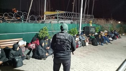 İzmir’de 28 düzensiz göçmen yakalandı