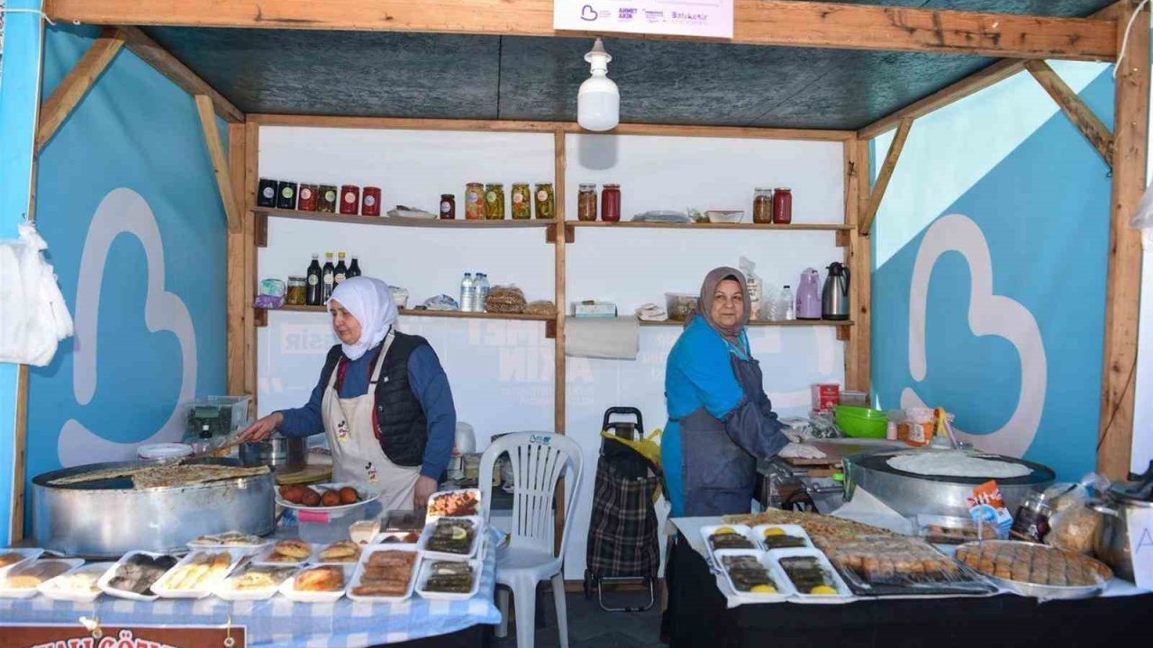 Kadın Emeği Çarşısı açıldı