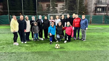Kadınlar futbol maçıyla günlerini kutladı