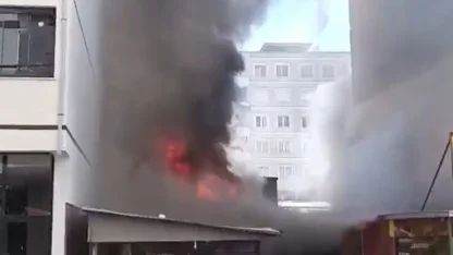 Kahramanmaraş’ta manavda çıkan yangını itfaiye söndürdü