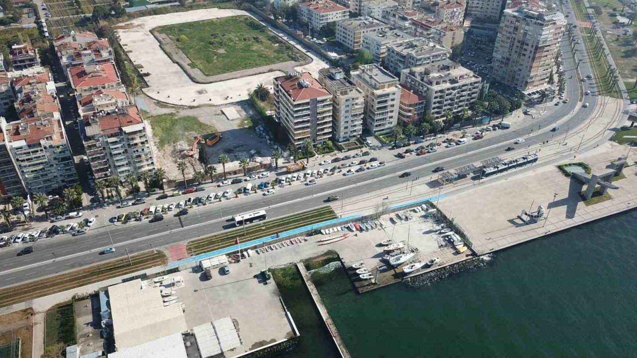 Karşıyaka Stadı için son imza bekleniyor