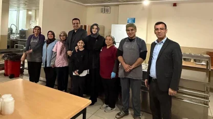 Kaymakam Dalak çğrencilerle birlikte iftar açtı