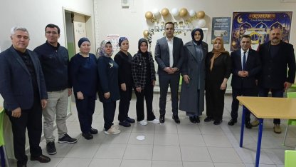 Kaymakam Dalak öğrencilerle aynı sofrada iftar açtı