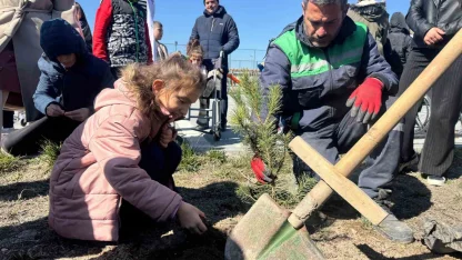Kayseri Büyükşehir’den özel çocuklarla anlamlı ağaç dikim etkinliği