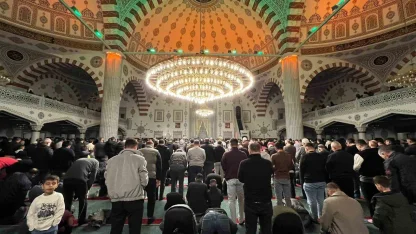 Kayseri’de Kadir Gecesi dualarla idrak edildi