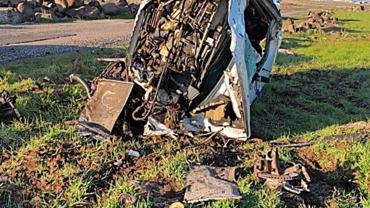 Kaza yapan akrabalarının yanına giderken kaza yaptılar: 3 yaralı