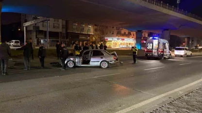 Kaza yapan sürücünün yakını sinir krizi geçirdi