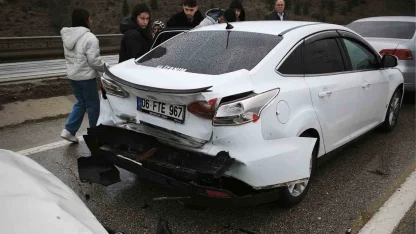 Kırıkkale’de zincirleme kaza: 3 yaralı