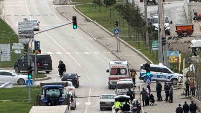 Kırmızı ışıkta kaza: 4 yaralı