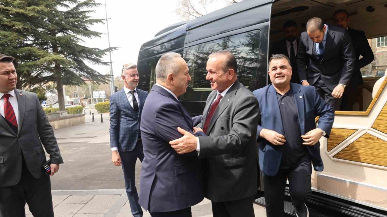 KKTC Başbakan Yardımcısı Ataoğlu: "Farklı ülkelere gitmek yerine kendi adamızı ziyaret edin"