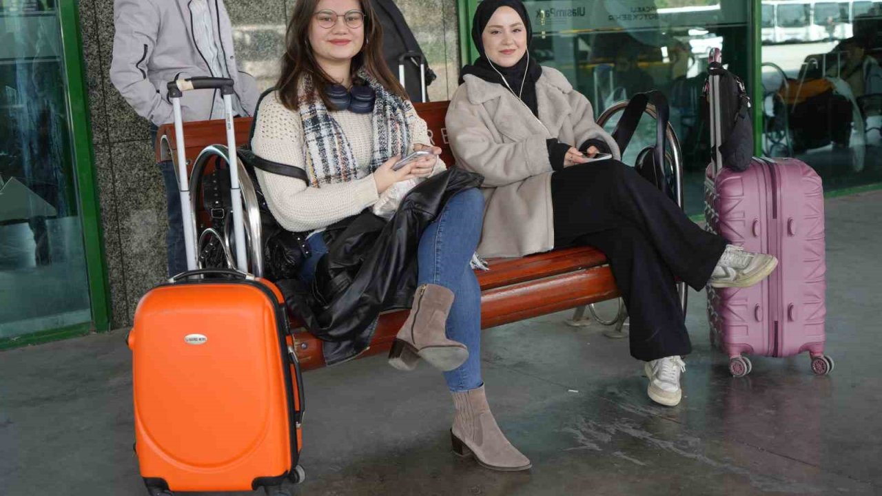 Kocaeli’de otogarda bayram yoğunluğu: Mardin’e biletler tükenme aşamasına geldi