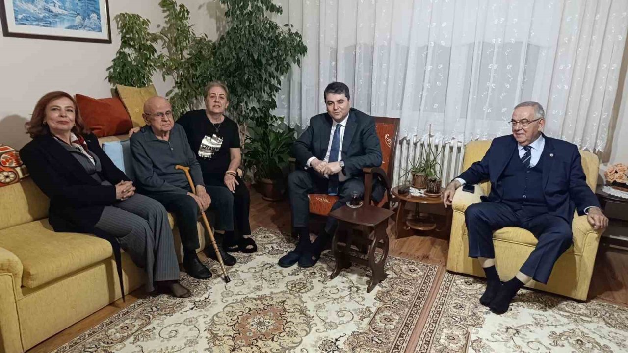 Köşe yazarı ve siyasetçi Mustafa Koçal vefat etti