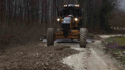 Köylerde yol bakım çalışmaları tamamlanıyor