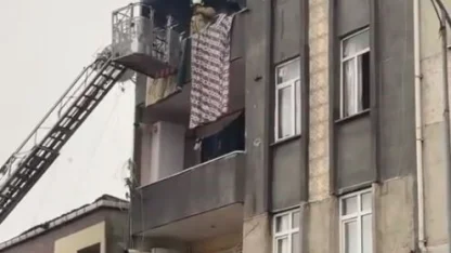 Küçükçekmece’de korkutan yangın: 5 kişi dumandan etkilendi
