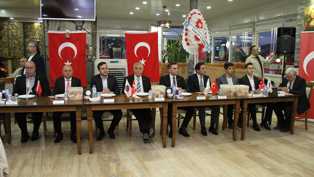 Kula ve Selendili iş insanlarına ödül