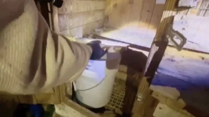 Kümesin içine saklanan uyuşturucuyu jandarma buldu