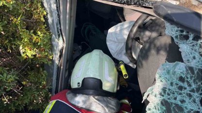 Kuşadası’nda araç şarampole yuvarlandı: 1 yaralı