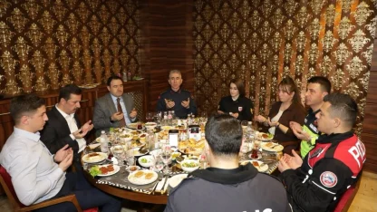 Kütahya Valisi Musa Işın, jandarma ve emniyet personeli ile iftarda buluştu