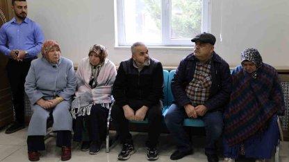 Kutsal topraklara gitmek istediler, umre vaadiyle çantacıya dolandırıldılar