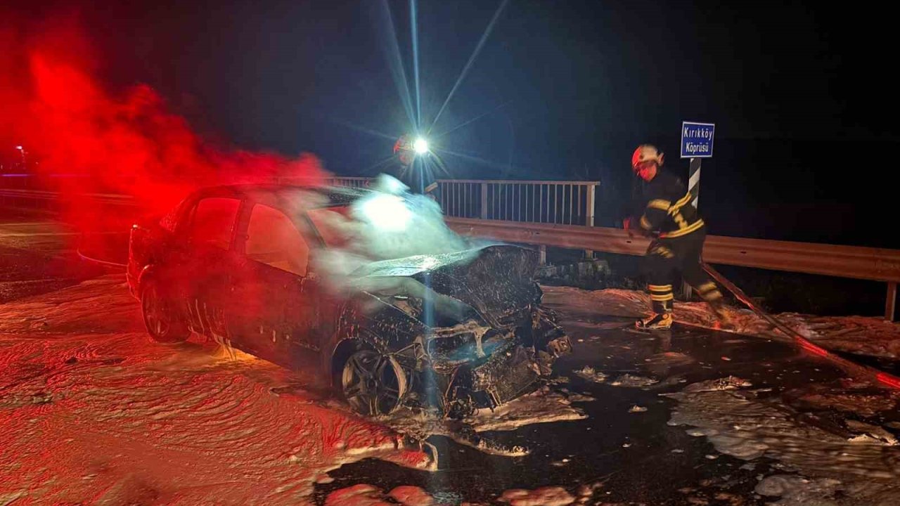 Lüleburgaz’da zincirleme kaza: 2 yaralı, 1 otomobil yandı