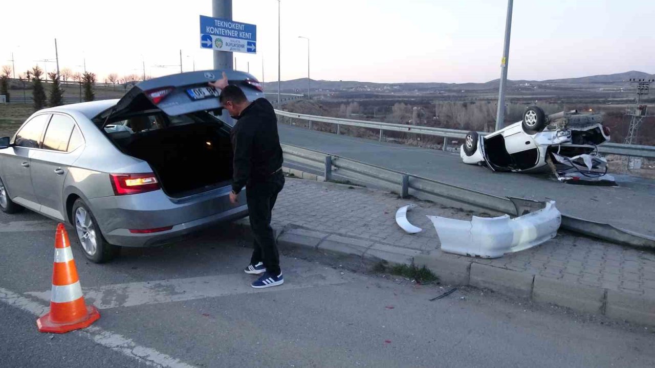 Malatya’da iki otomobil çarpıştı: 3 yaralı