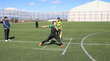 Malatya’da okul sporları yıldızlar kriket grup müsabakaları başladı