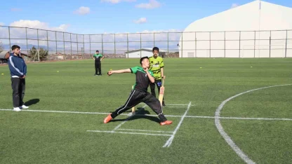 Malatya’da okul sporları yıldızlar kriket grup müsabakaları başladı