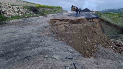 Manisa’da çöken Kula-Selendi karayolu ulaşıma kapatıldı