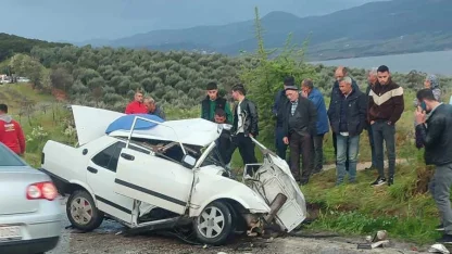 Manisa’da feci kaza: 1’i ağır 3 yaralı