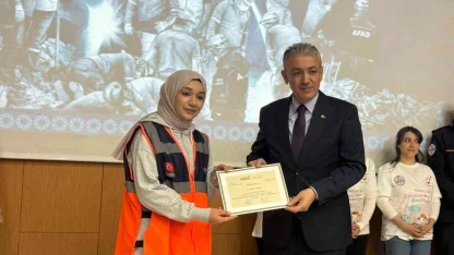 Mardin’de AFAD gönüllülerine sertifikaları verildi