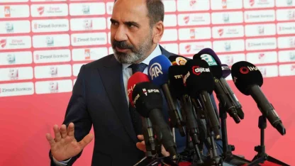 Mecnun Otyakmaz: "İki takımın da yöneticisi gelsin VAR odasında otursunlar, bu maçları beraber izleyelim"