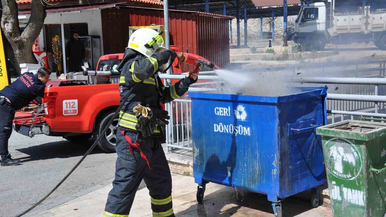 Menteşe’de çöp konteyneri yangını