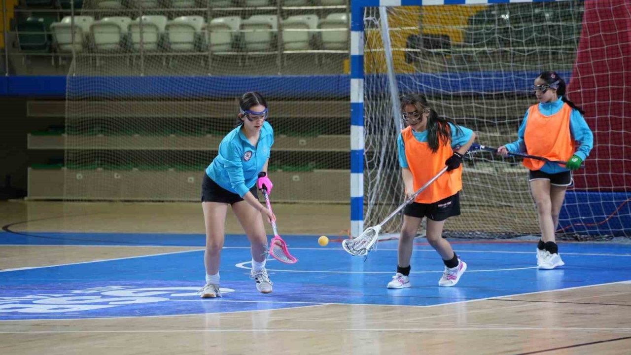 Menteşe’de Lakros rüzgarı