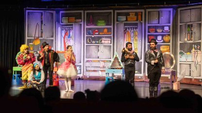 Mersin Şehir Tiyatrosu ’Dünya Tiyatro Günü’nü binlerce seyirciyle kutladı