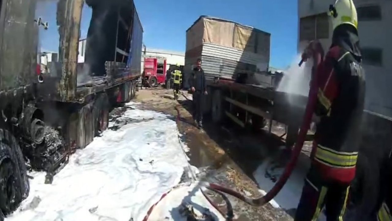 Mersin’de yangın, tırlar hurdaya döndü