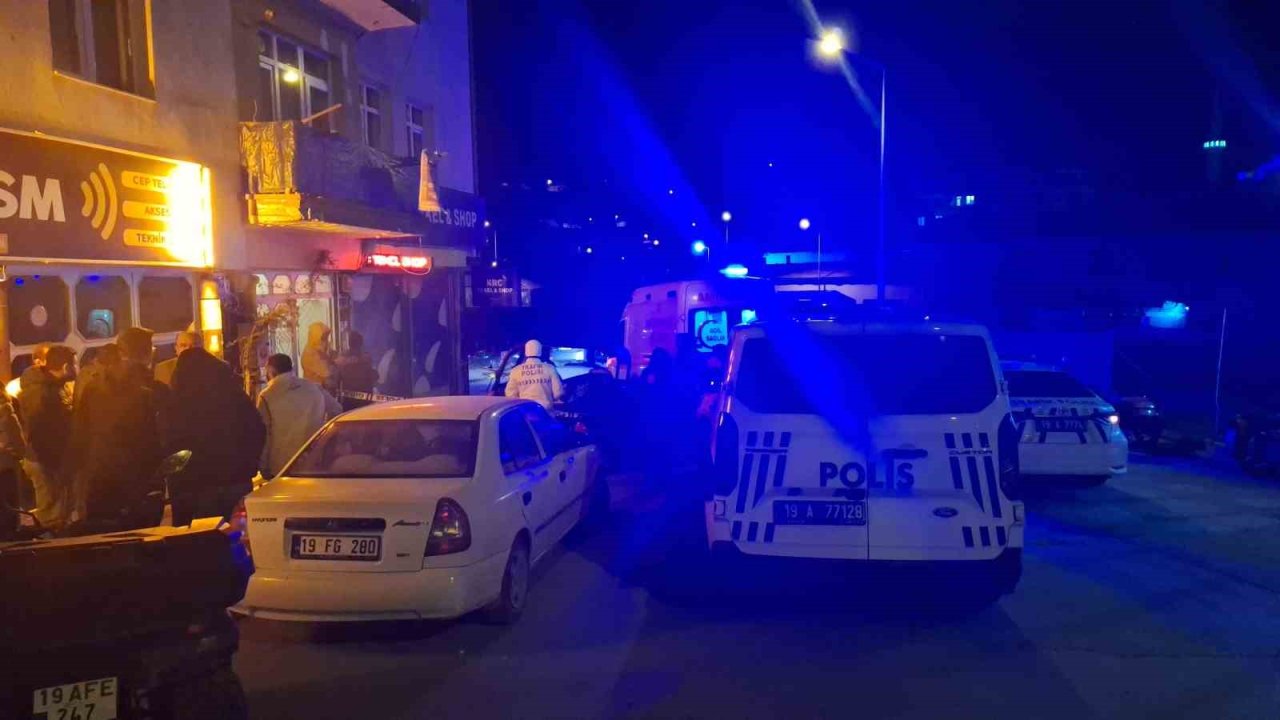 Metrelerce yükseklikten beton zemine düşen yaşlı adam hayatını kaybetti