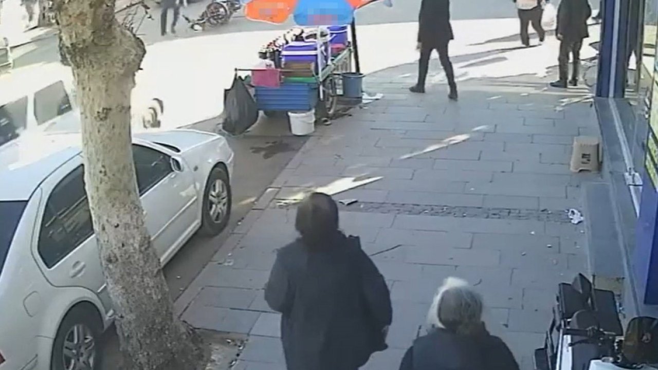 Motosiklet otomobille çarpıştı: 1 yaralı