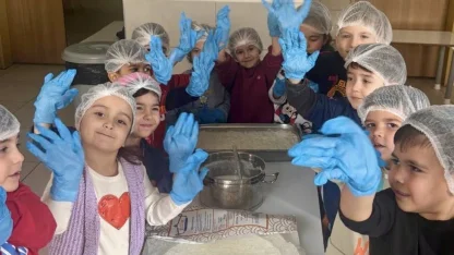 Muğla’da minik öğrenciler güllaç yapmayı öğrendi