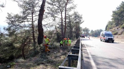 Muğla’da yangın sezonu öncesi Sakar Geçidi’nde riskli dallar temizleniyor