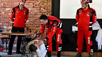 Muratpaşa Belediyesi’nden özel bireylere afet farkındalık eğitimi