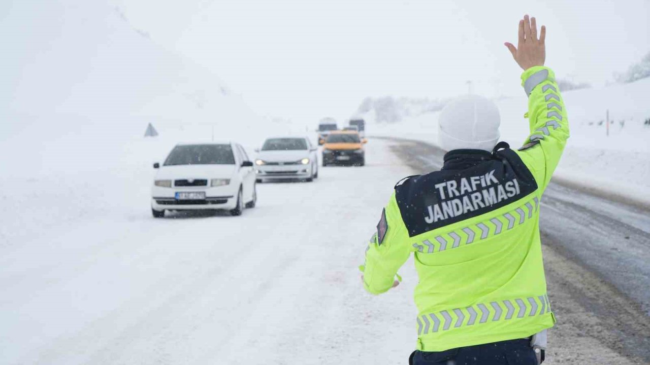 Muş’ta "dur" ihtarına uymayan sürücüye 215 bin TL ceza