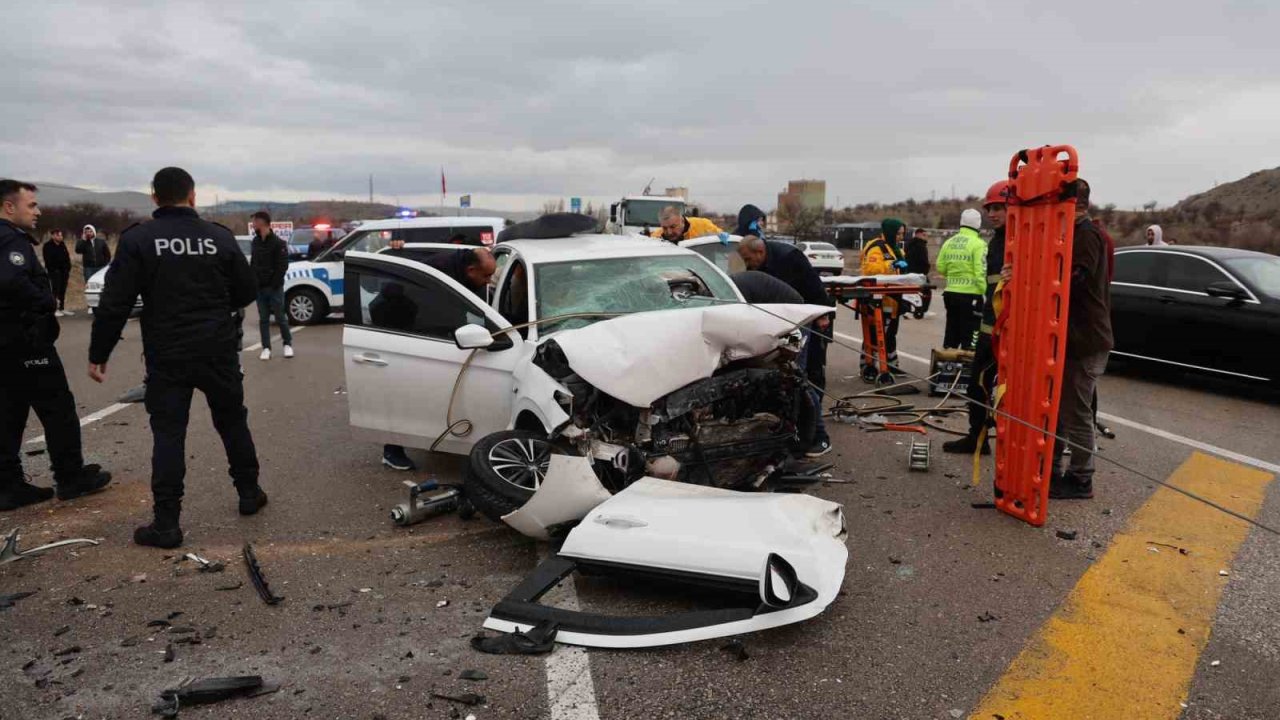 Nevşehir’de zincirleme trafik kazası: 2 ölü, 7 yaralı