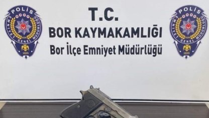 Niğde Bor’da silah ve çalıntı motosiklet ele geçirildi
