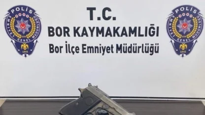 Niğde Bor’da silah ve çalıntı motosiklet ele geçirildi
