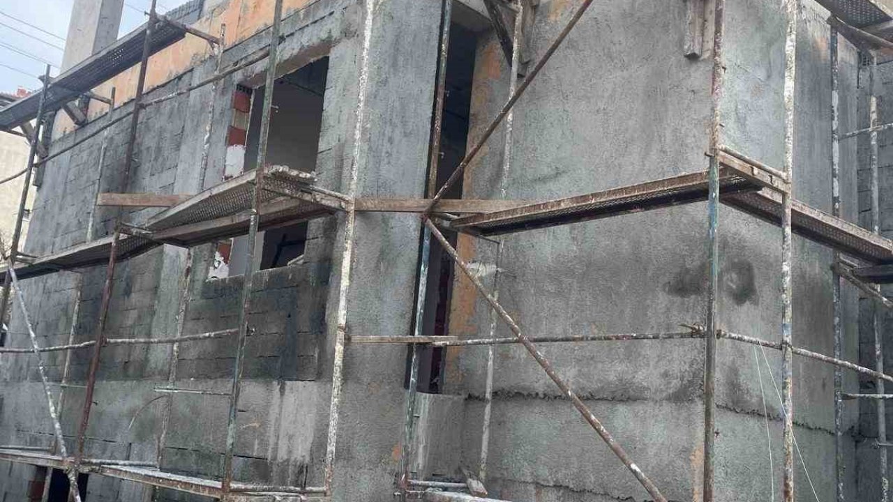 Ormanlı’da inşaattan düşen işçi hayatını kaybetti