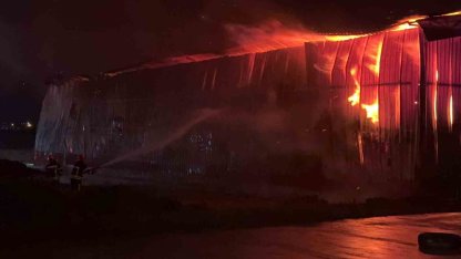 Osmaniye’de karton fabrikasında yangın